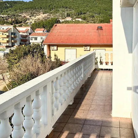 2 Bedroom Pet Friendly In Rab 아파트 *