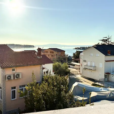 2 Bedroom Pet Friendly In Rab 아파트 *